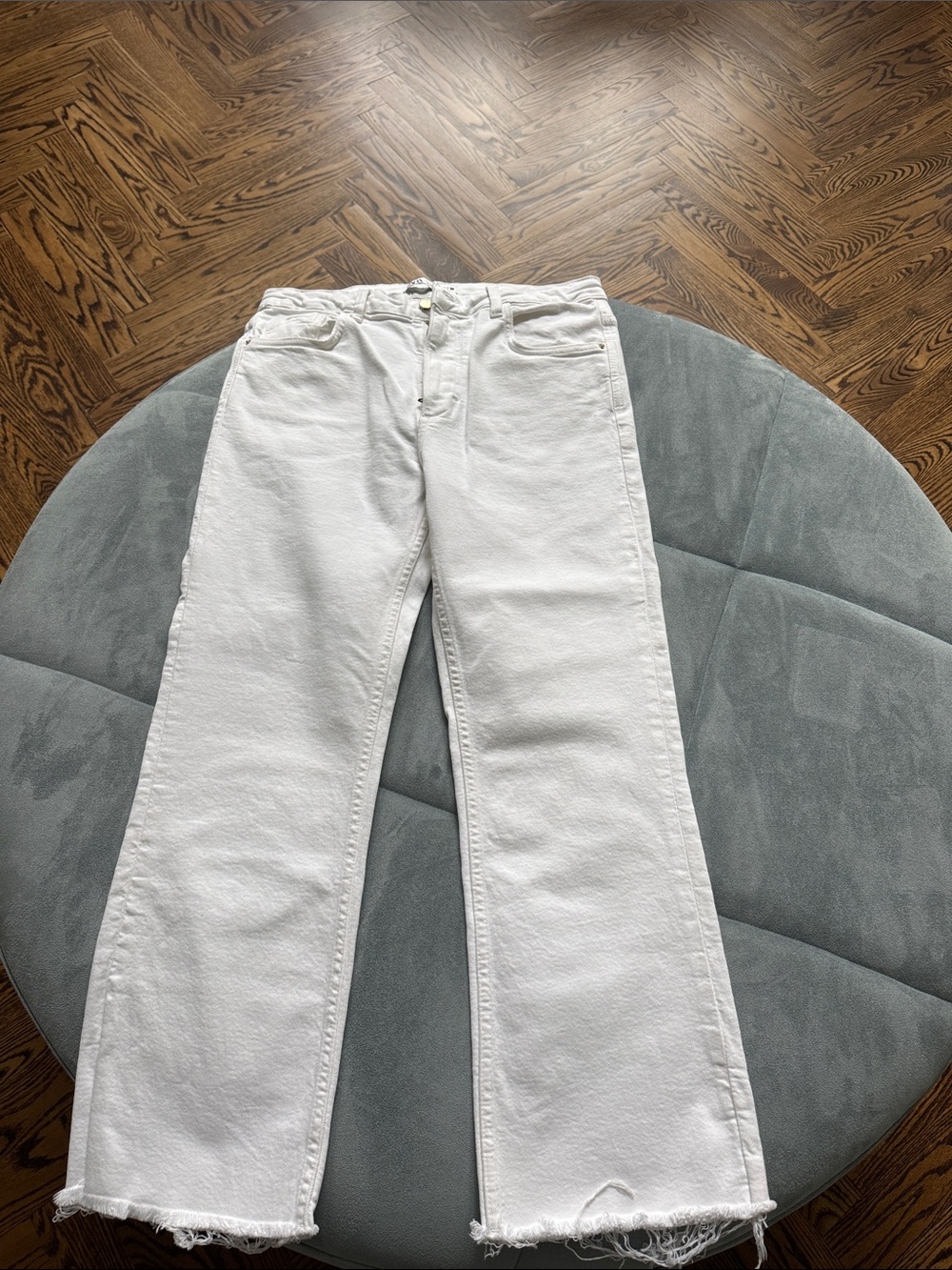 Zara Off-White High-Rise Straight Jeans with Gold Button